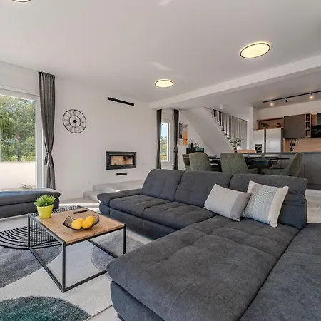 Karlo Zadarvillas 普利拉卡