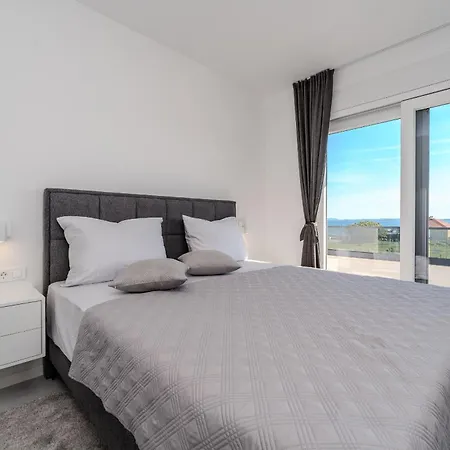 别墅 Karlo Zadarvillas