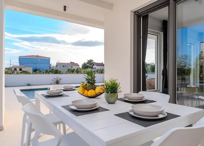 Karlo Zadarvillas Вилла