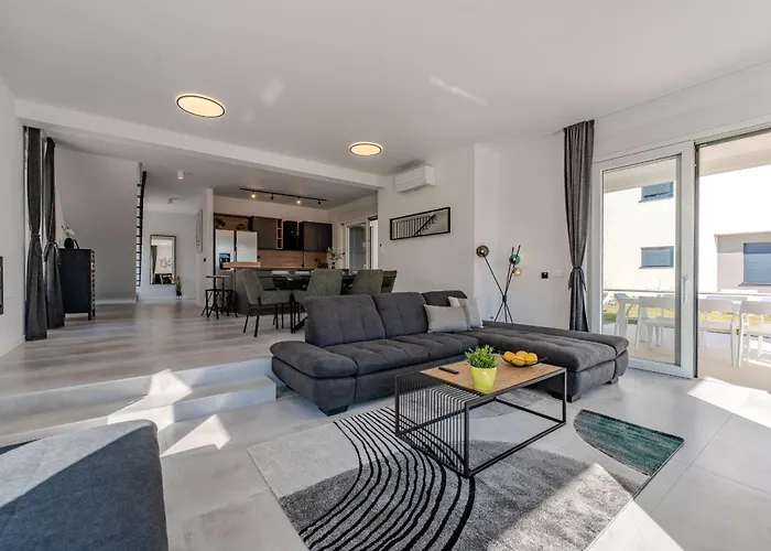 Karlo Zadarvillas Вилла *