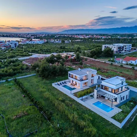 Karlo Zadarvillas ヴィラ プリヴラカ